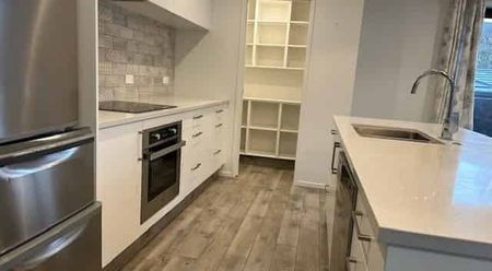 Easy Living - Photo 4