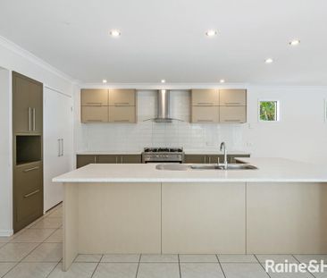 24 Thomson Close, North Lakes, QLD 4509 - Photo 6