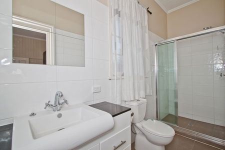 Relax and enjoy living in this renovated home! - Photo 4