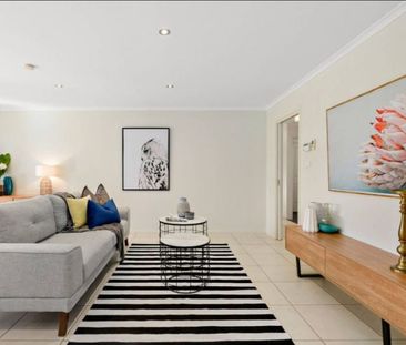 18 Buckingham Street, Amaroo - Photo 3