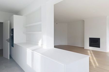 Appt totalement rénové avec 3ch / Quartier Louise. - Foto 2