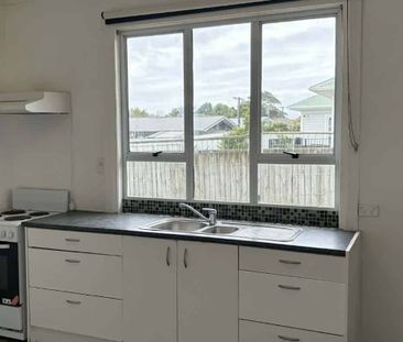 Westown, 3 bedrooms - Photo 5