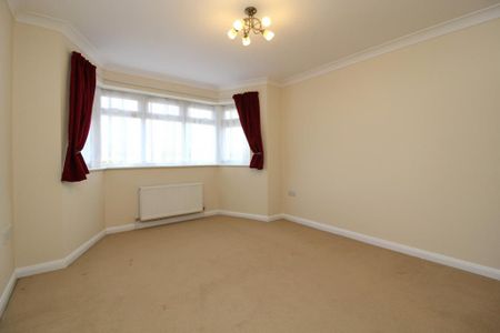4 bedroom detached house to rent - Photo 4