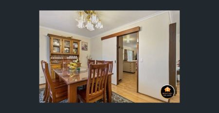 Modern Family Living in a Prime Endeavour Hills Location - Photo 5