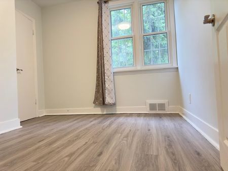 For Lease - 5672 Drummond Road, Niagara Falls, Ontario - Photo 5