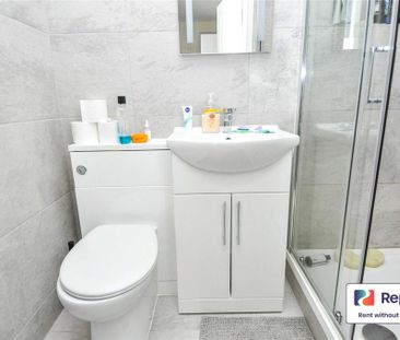1 bedroom in a house share to rent - Photo 5