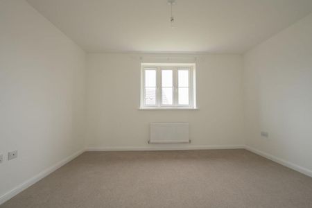 2 bedroom semi-detached house to rent - Photo 3