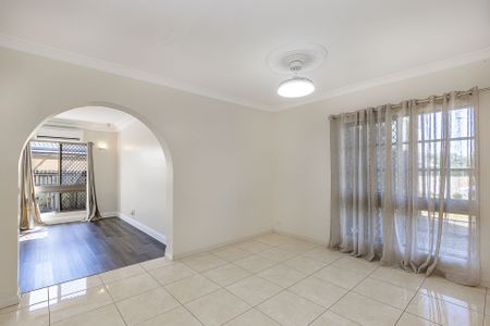 28 Cypress Drive, Annandale - Photo 3