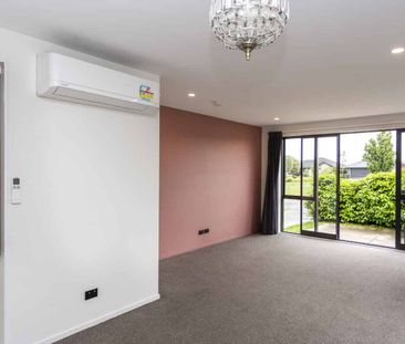 Lovely 3 bedroom family home in Rolleston! - Photo 2