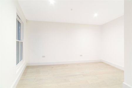 Penrose Mews, London, SW6 - Photo 4