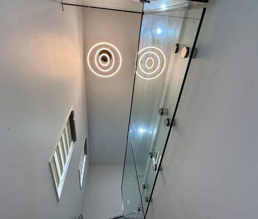 Modern 4-Bedroom, 3-Bathroom Townhouse in Mangere - Photo 3