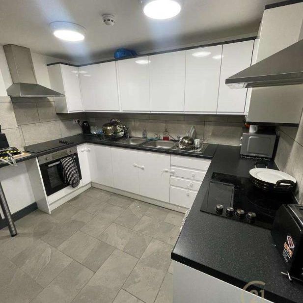 Dorset Avenue, Hayes, UB4 - Photo 1