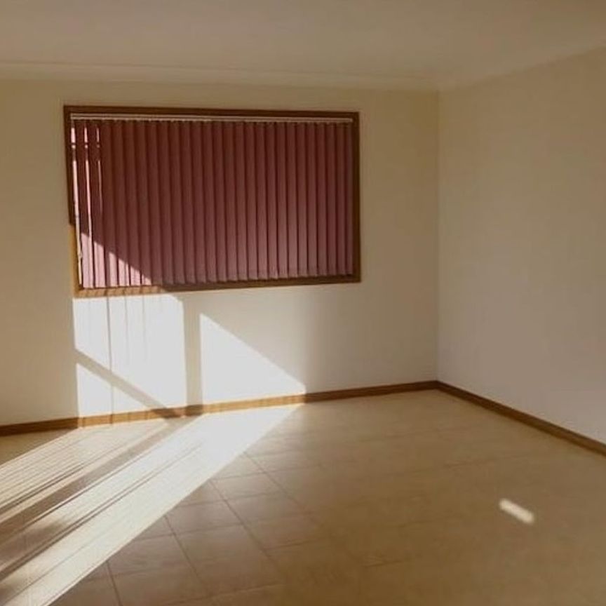 Well-Presented Family Home in Quiet Cul-de-Sac - Photo 1