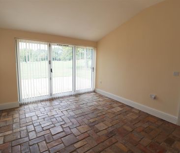 Lynn Road, Chettisham, Ely - Photo 1