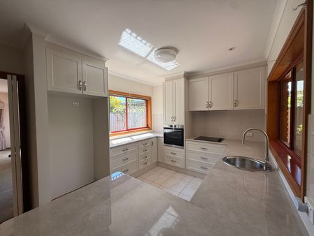 Comfortable Three-Bedroom Home - Photo 5