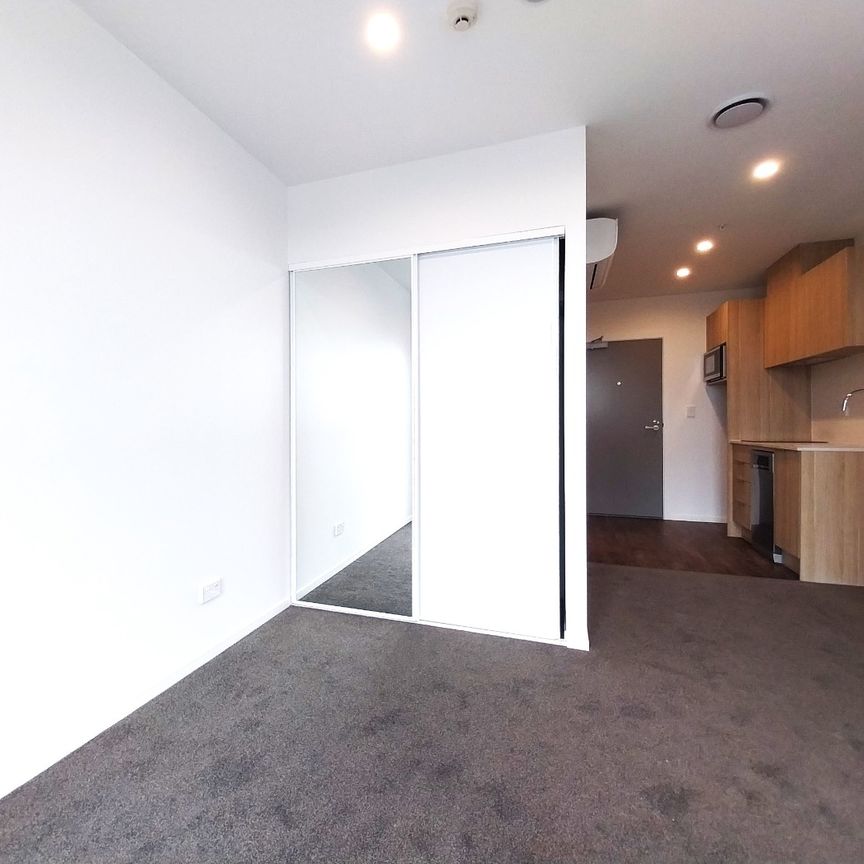 The Residences at LQ Ellerslie Studio Apartment. - Photo 1