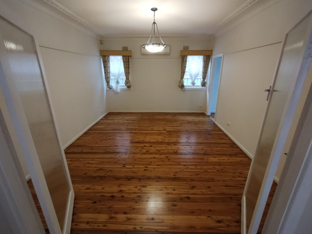 Home For Rent - Photo 4