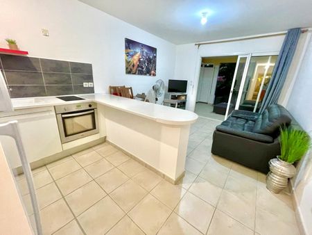 Location Appartement 2 pièces 35m² LE MOULE 97160 - Photo 2