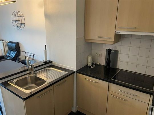 Instapklaar appartement op 1eV met 1 SLK en terras 17m² - Photo 1