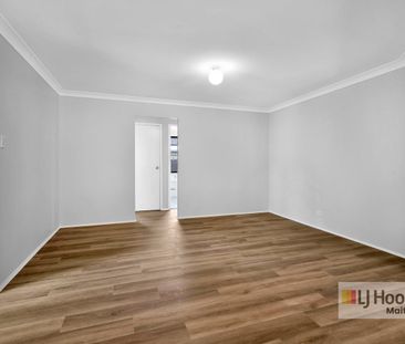 "Freshly Updated Spacious Family Home" - Photo 4