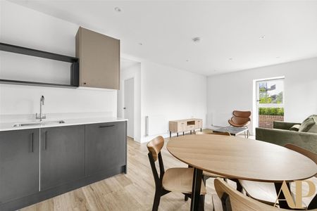 Flagstaff Road, Bankside Gardens, Reading - Photo 4