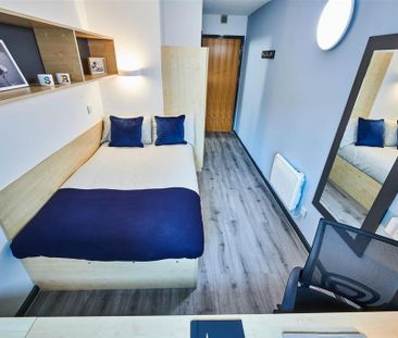 1 bedroom in a flat share to rent - Photo 6