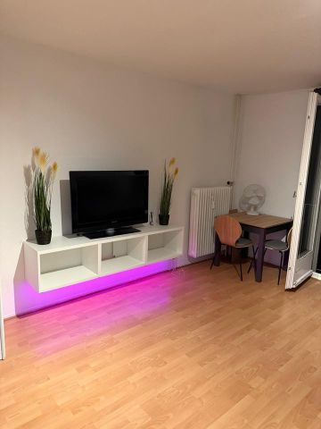 Helle, frisch renovierte 1,5-Zimmer-Wohnung in TOP-Lage – voll möbliert – sofort frei - Photo 5