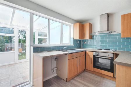 2 bedroom terraced house to rent - Photo 4