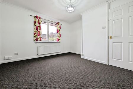 Torridge Gardens, SO18 - Photo 2