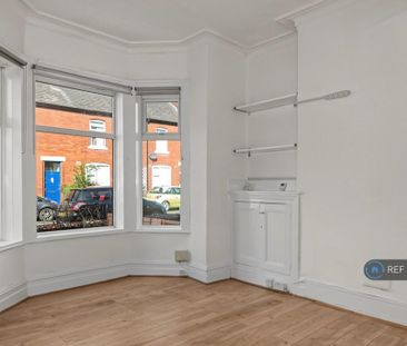 4 bedroom terraced house to rent - Photo 1