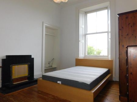 5 bedroom flat to rent - Photo 4