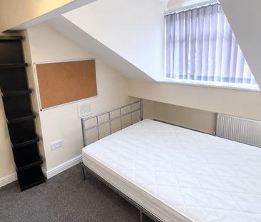 Headingley Mount, Headingley, Leeds, LS6 3EL - Photo 2