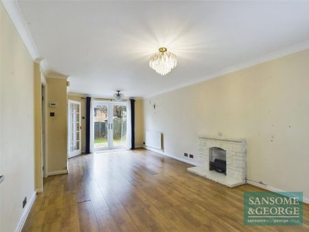 3 bedroom semi-detached house to rent - Photo 2