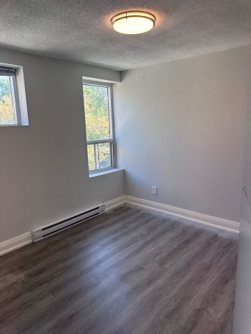 For Lease - 99 Bellevue Avenue Unit# 9, Toronto, Ontario - Photo 2