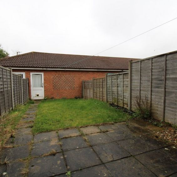 Colwyn Close, Stevenage, Hertfordshire - Photo 1