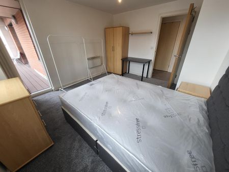 2 bedroom apartment to rent - Photo 5