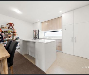 Stylish & Spacious Home in a Prime Braybrook Pocket - Photo 5