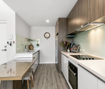 Furnished Apartment in Belmont Prime Location - Photo 1