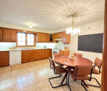 For Lease - 256 Cocksfield Avenue, Toronto, Ontario - Photo 5