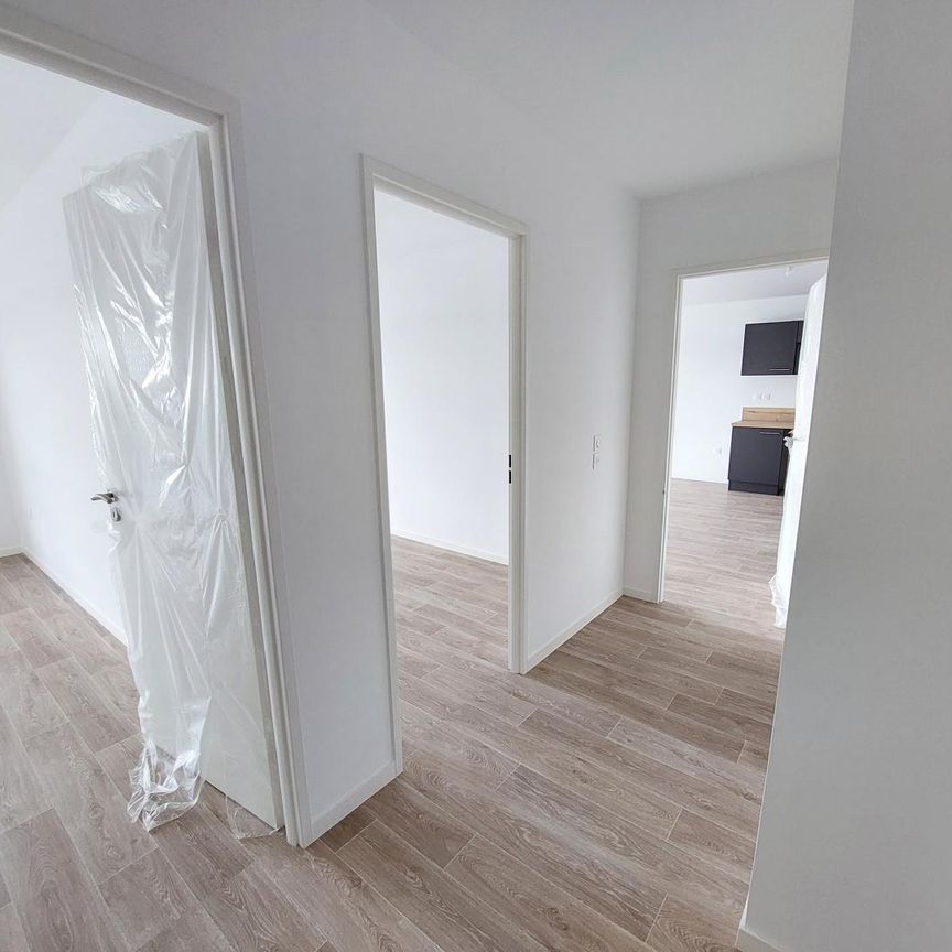 location Appartement T4 DE 84.4m² À POITIERS - Photo 1