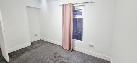 Gwendoline Street, PORT TALBOT - Photo 5