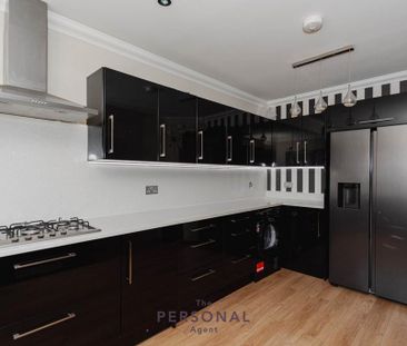 4 bedroom semi-detached house to rent - Photo 5