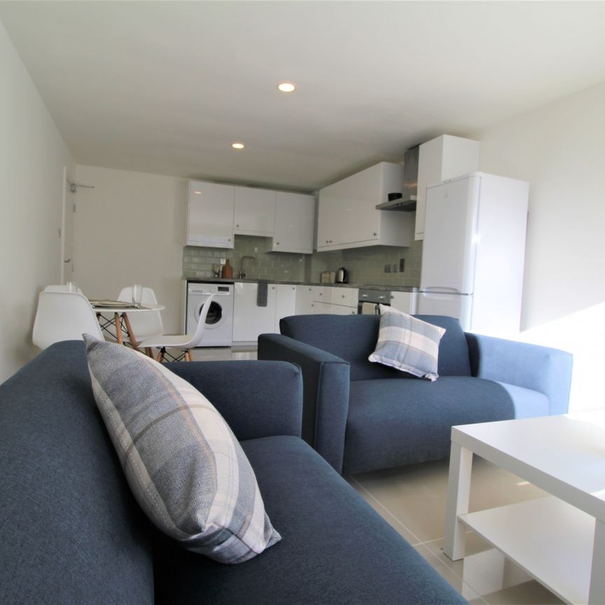 3 Bedroom Apartment - Photo 1