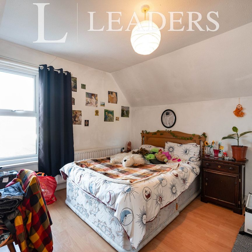 4 bedroom house to rent Worthing Road, Southsea, PO5 - Photo 1