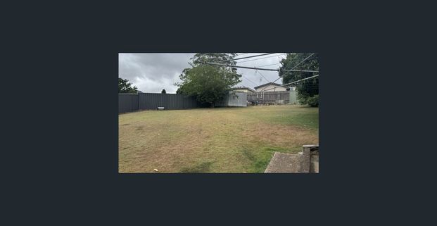 Views to the Hunter River.. Retro Fitout… Updated Bathroom - Photo 1