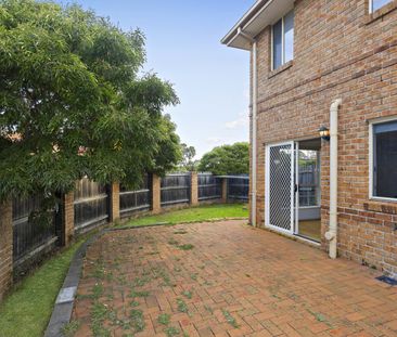 3 Bedroom Townhouse - Photo 6