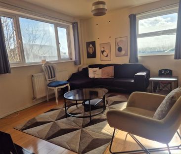 3 bedroom flat to rent - Photo 1