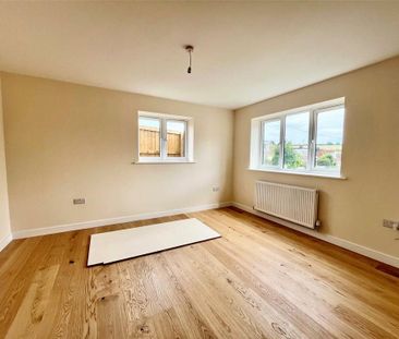 3 bedroom detached house to rent - Photo 2