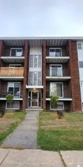 1 room apartment of 83m² in Gatineau - Photo 2