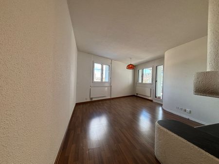 Charmante 2.5-Zimmer-Wohnung mit grosszügiger Terrasse! - Photo 3